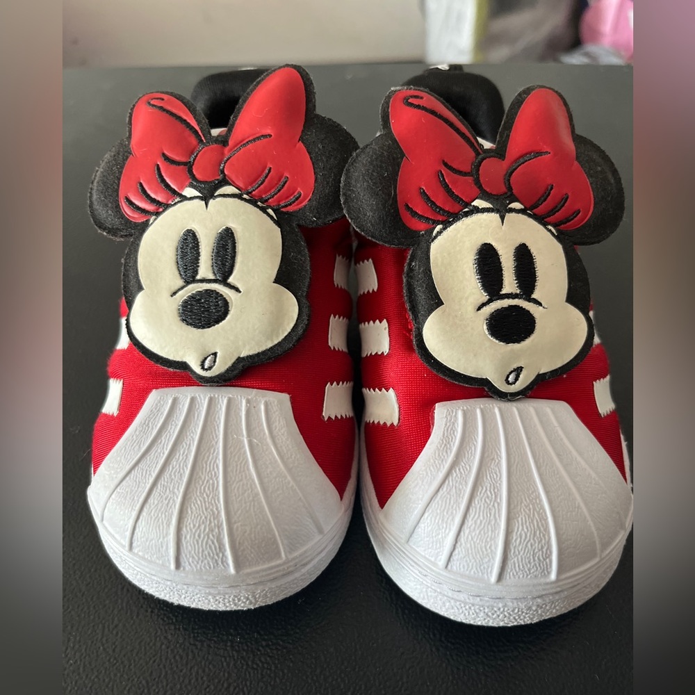 Adidas toddler Minnie Mouse shoe